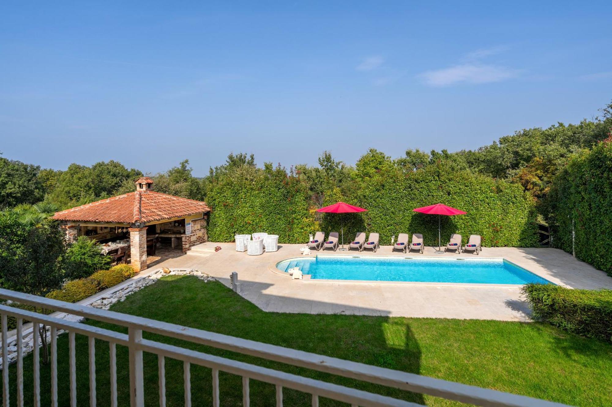 Villa Duga In Porec For 12 People With Sea View & Only 1,2 Km From Beach Exterior photo