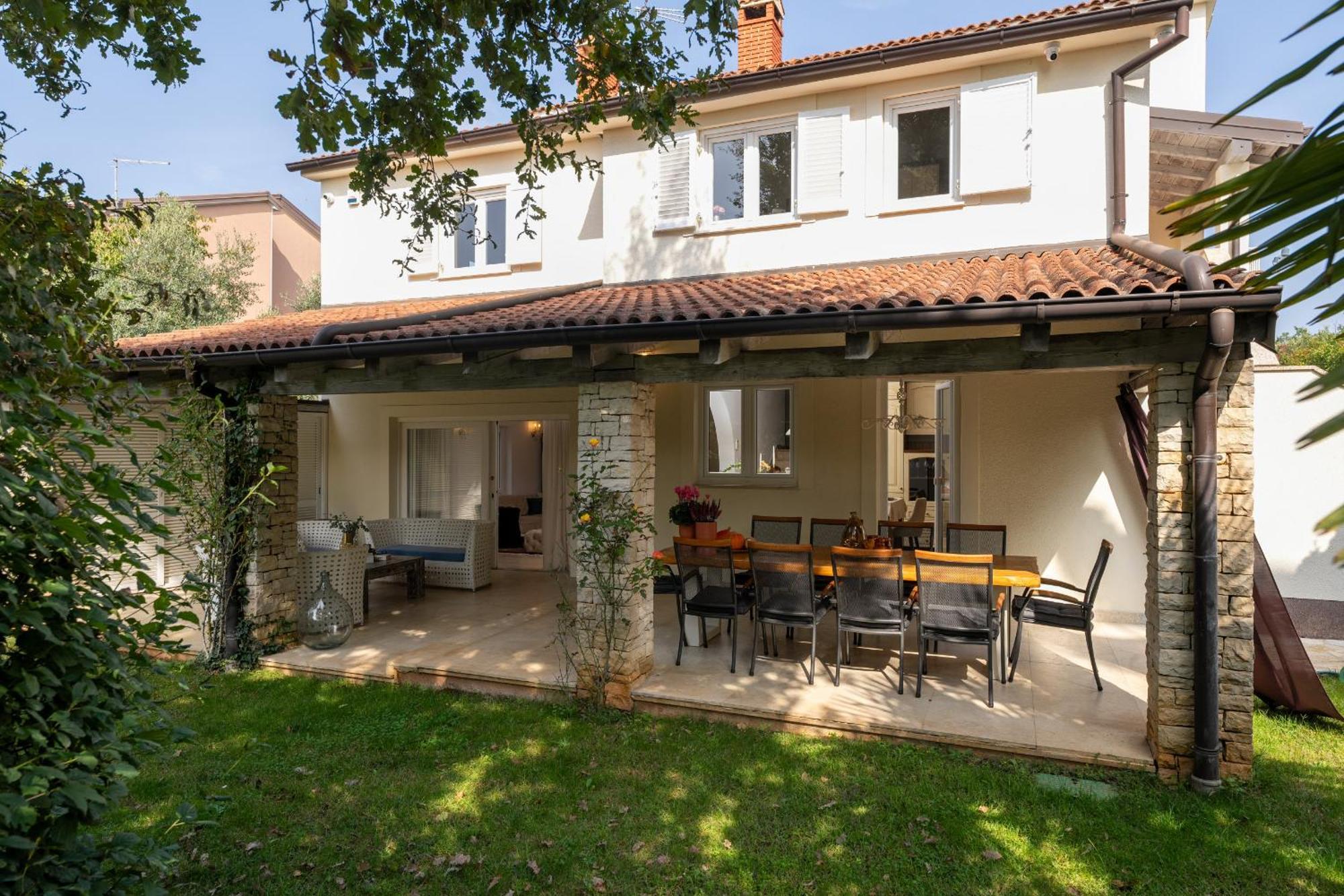 Villa Duga In Porec For 12 People With Sea View & Only 1,2 Km From Beach Exterior photo